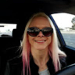 Meet your Posher, Maxine